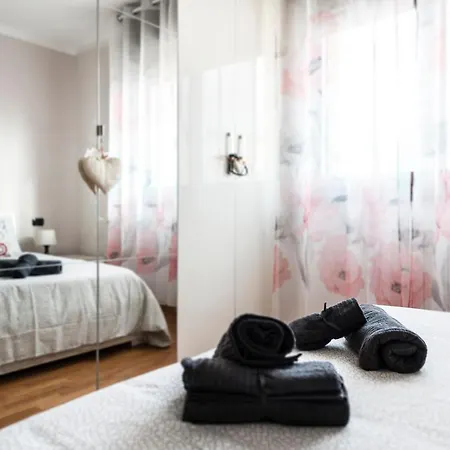 Hostly - Family Strada Dell'olio - Brand New 2br, 2 Bathrooms With Ac Cascina