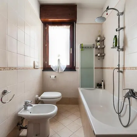 Hostly - Family Strada Dell'olio - Brand New 2br, 2 Bathrooms With Ac Apartment Cascina