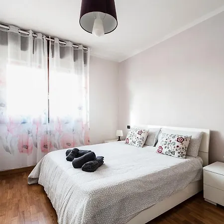Hostly - Family Strada Dell'olio - Brand New 2br, 2 Bathrooms With Ac